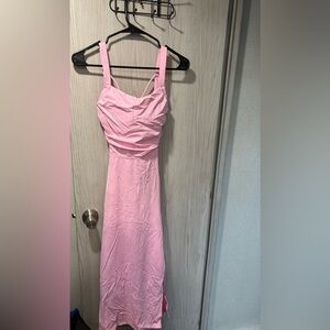 Elegant Pink Sleeveless Dress Halara brand with built in bra